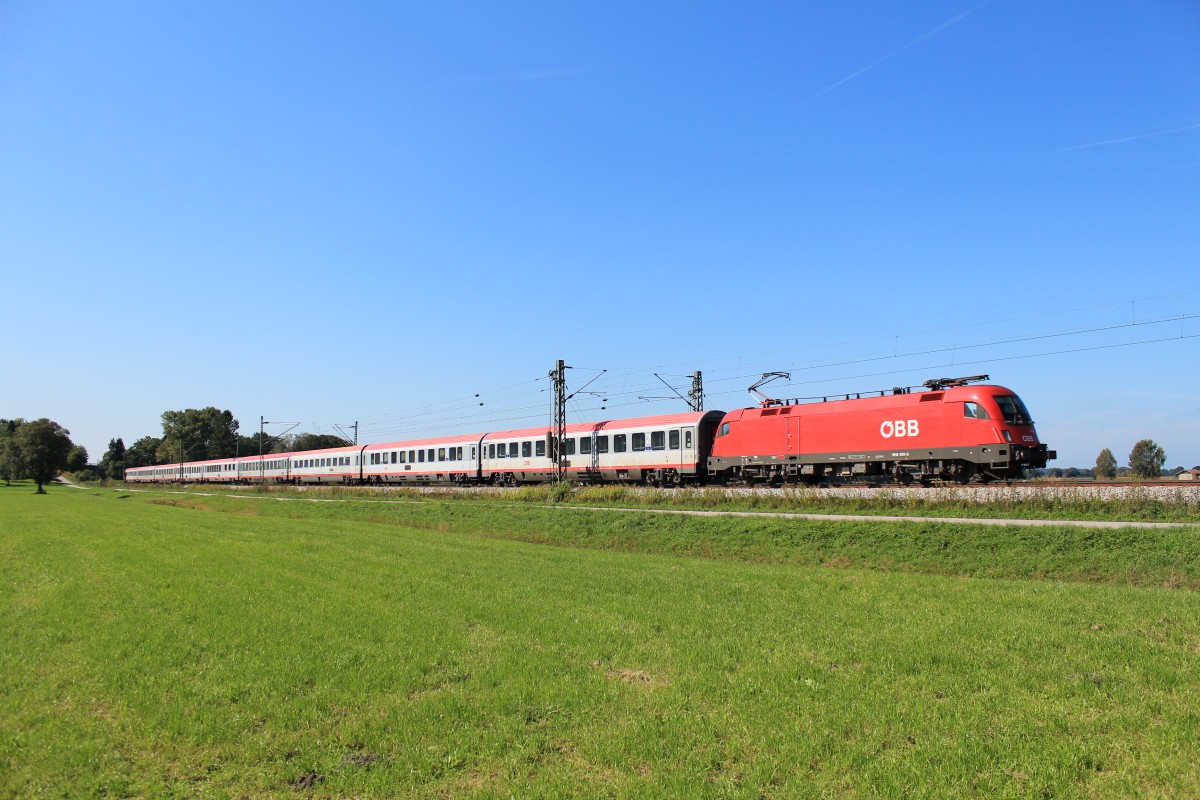1016 007-5 auf dem Weg nach Salzburg, aufgenommen am 16. September 2012 kurz vor �bersee am Chiemsee.
