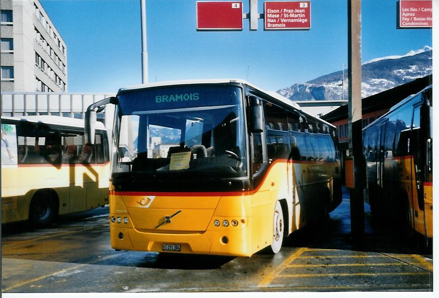 (103'609) - PostAuto Wallis - Nr. 25/VS 291'384 - Volvo am 19. Januar 2008 beim Bahnhof Sion