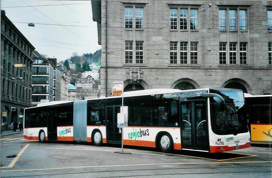 (105'822) - Regiobus, Gossau - Nr. 41/SG 164'169 - MAN am 29. Mrz 2008 beim Bahnhof St. Gallen