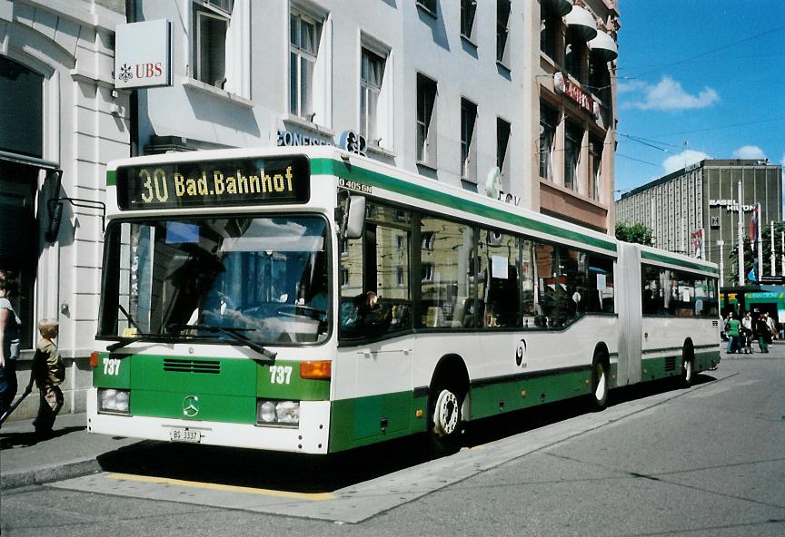 (108'929) - BVB Basel - Nr. 737/BS 3337 - Mercedes (ex RSV D-Reutlingen Nr. 164) am 7. Juli 2008 beim Bahnhof Basel