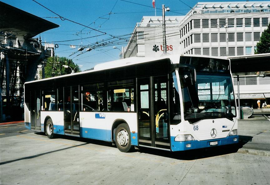 (109'216) - VBL Luzern - Nr. 68/LU 15'093 - Mercedes am 16. Juli 2008 beim Bahnhof Luzern