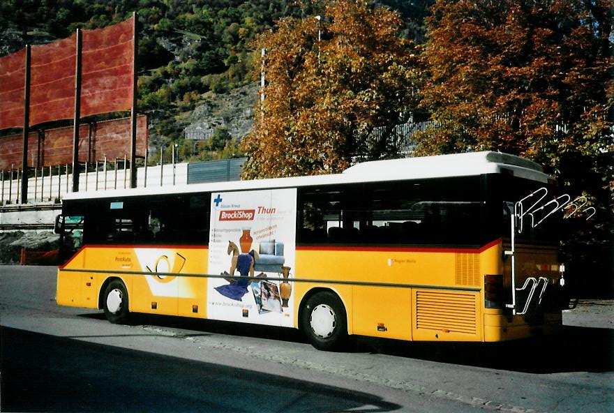 (111'432) - PostAuto Wallis - VS 245'884 - Setra am 12. Oktober 2008 beim Bahnhof Brig