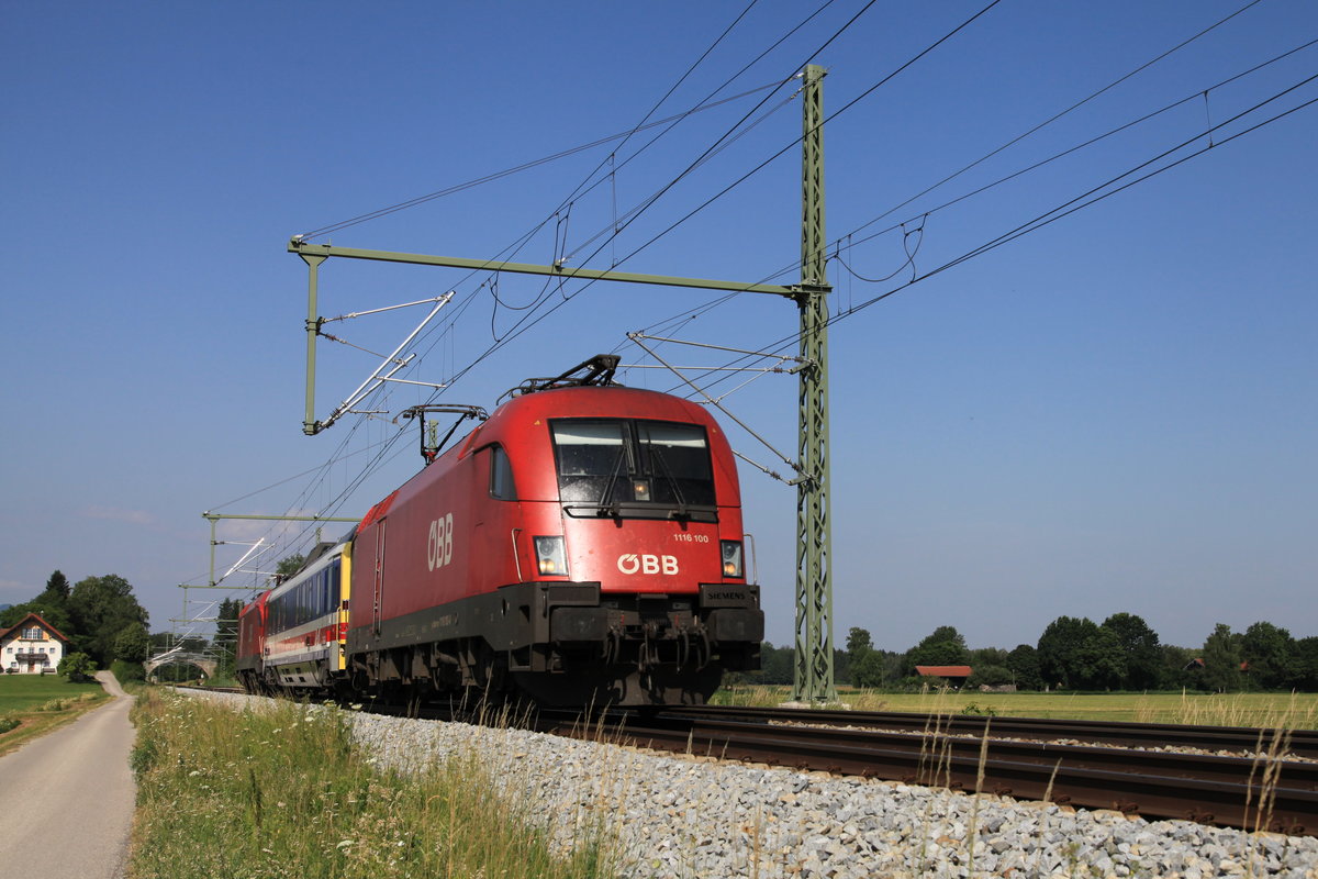 1116 100 und 1116 xxx mit einem Messwagen am 1. Juli 2019 bei �bersee.