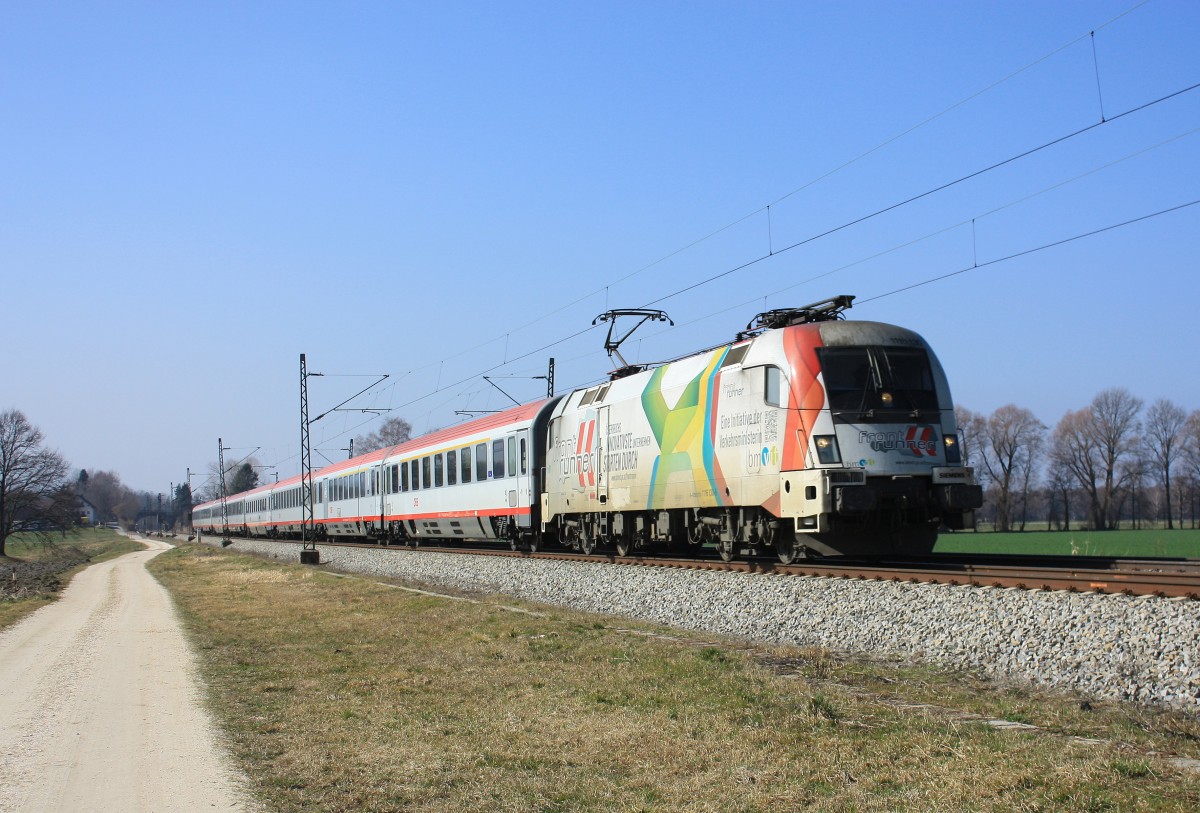 1116 130  Frontrunner  auf dem Weg nach Salzburg. Aufgenommen am 7. März 2014 bei Übersee.