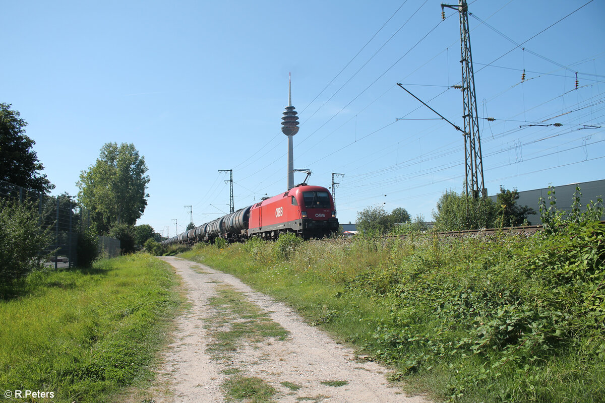 1116 169 zieht mit einem Kesselzug durch die Treuchtlinger Kurve in Nürnberg Hohe Marter 11.08.24