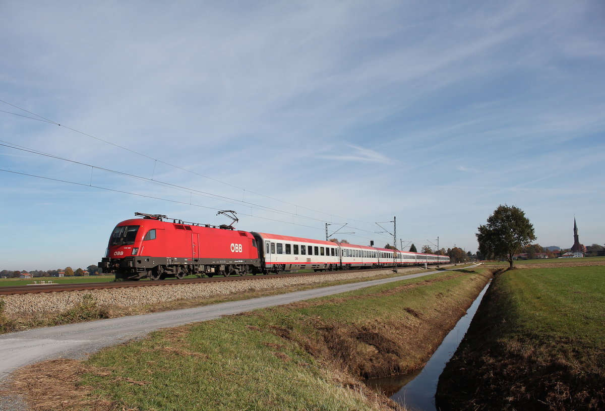 1116 180 aus Salzburg kommend am 1. November 2016 bei �bersee.