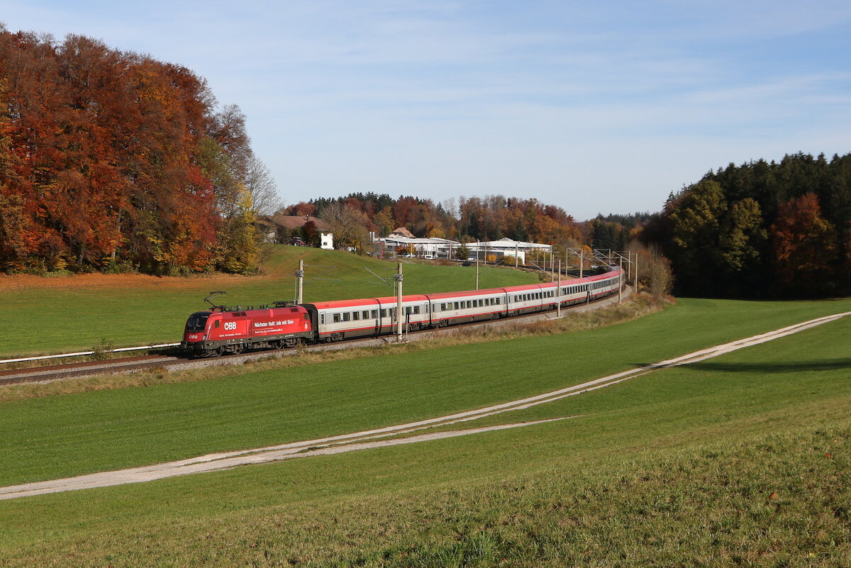 1116 199  N�chster Halt. Job mit Sinn  war am 31. Oktober 2025 bei Axdorf am Zugende eines  EC  in Richtung Salzburg unterwegs.