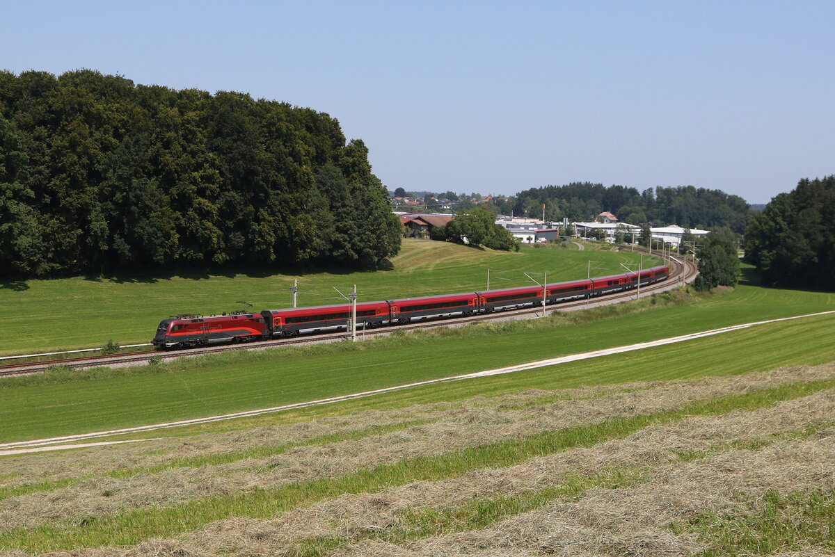 1116 201 aus Salzburg kommend am 12. August 2025 bei Axdorf.