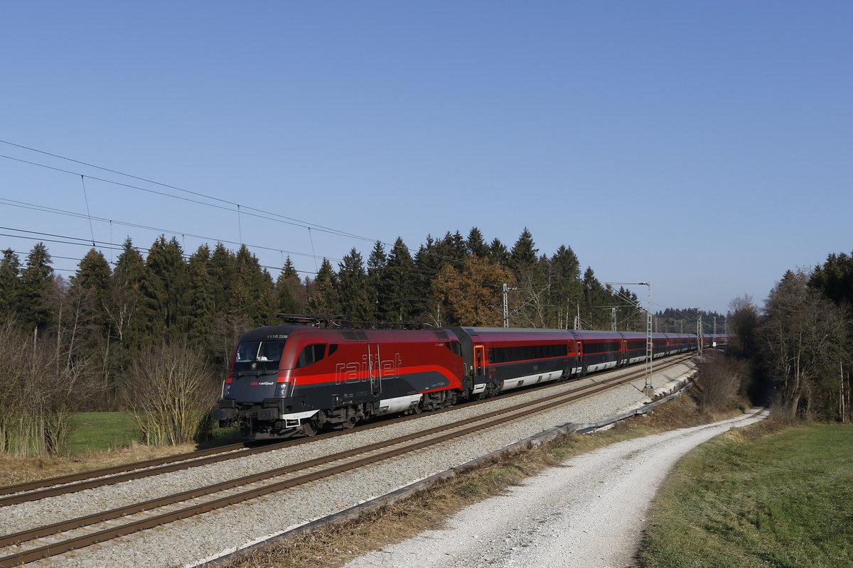 1116 206 aus Salzburg kommend am 18. November 2018 bei Grabenst�tt.