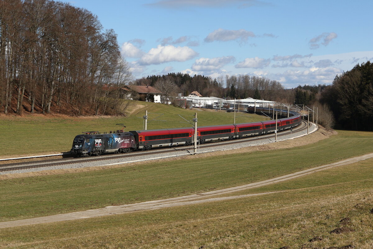 1116 208  Joyn  aus Salzburg kommend am 27. Februar 2025 bei Axdorf.