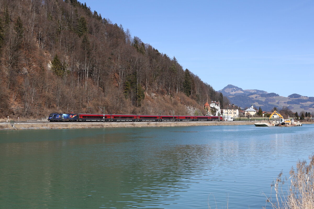 1116 212  Football unites Europe  war am 5. M�rz 2025 bei Kufstein in Richtung Innsbruck unterwegs.