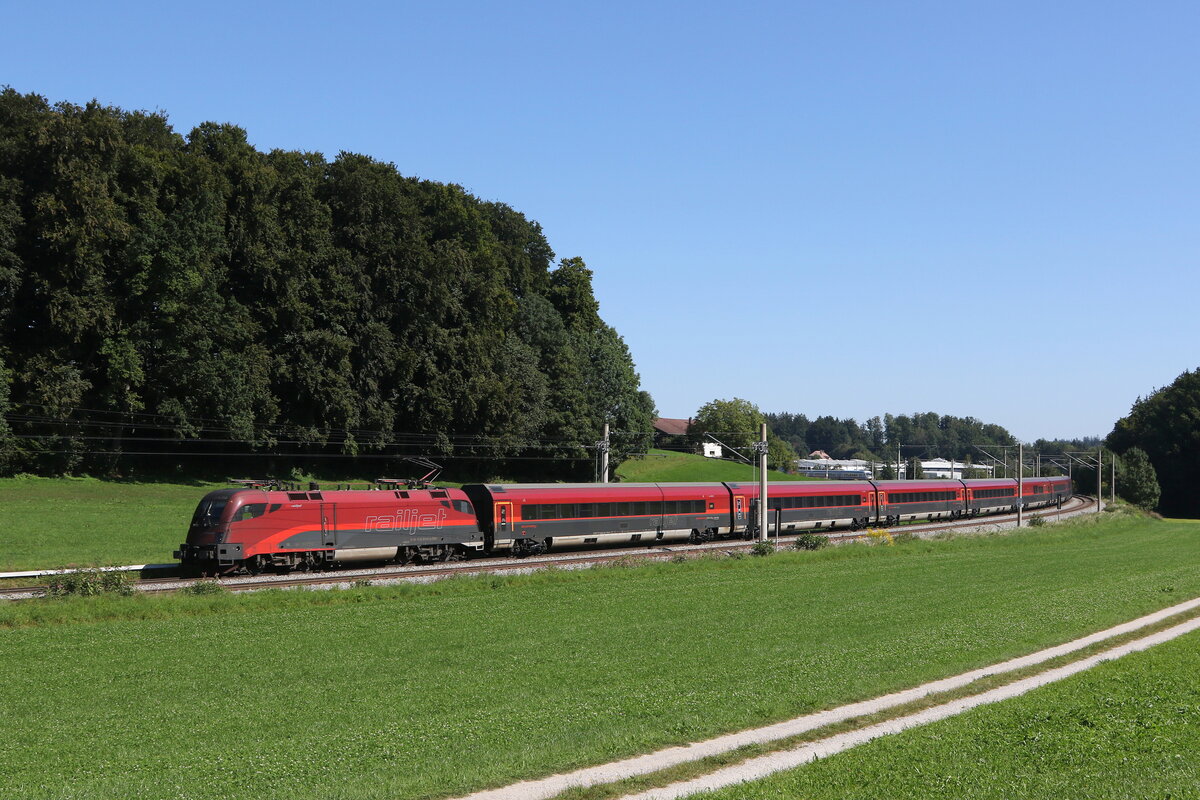 1116 213 aus Salzburg kommend am 6. September 20223 bei Axdorf.