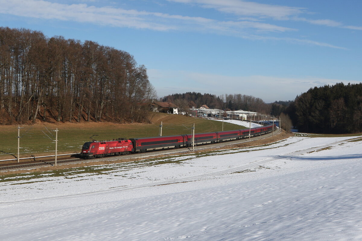 1116 225  Heute. F�r morgen. F�r uns  schob am 3. Februar 2026 einen Railjet bei Axdorf im Chiemgau in Richtung Salzburg.