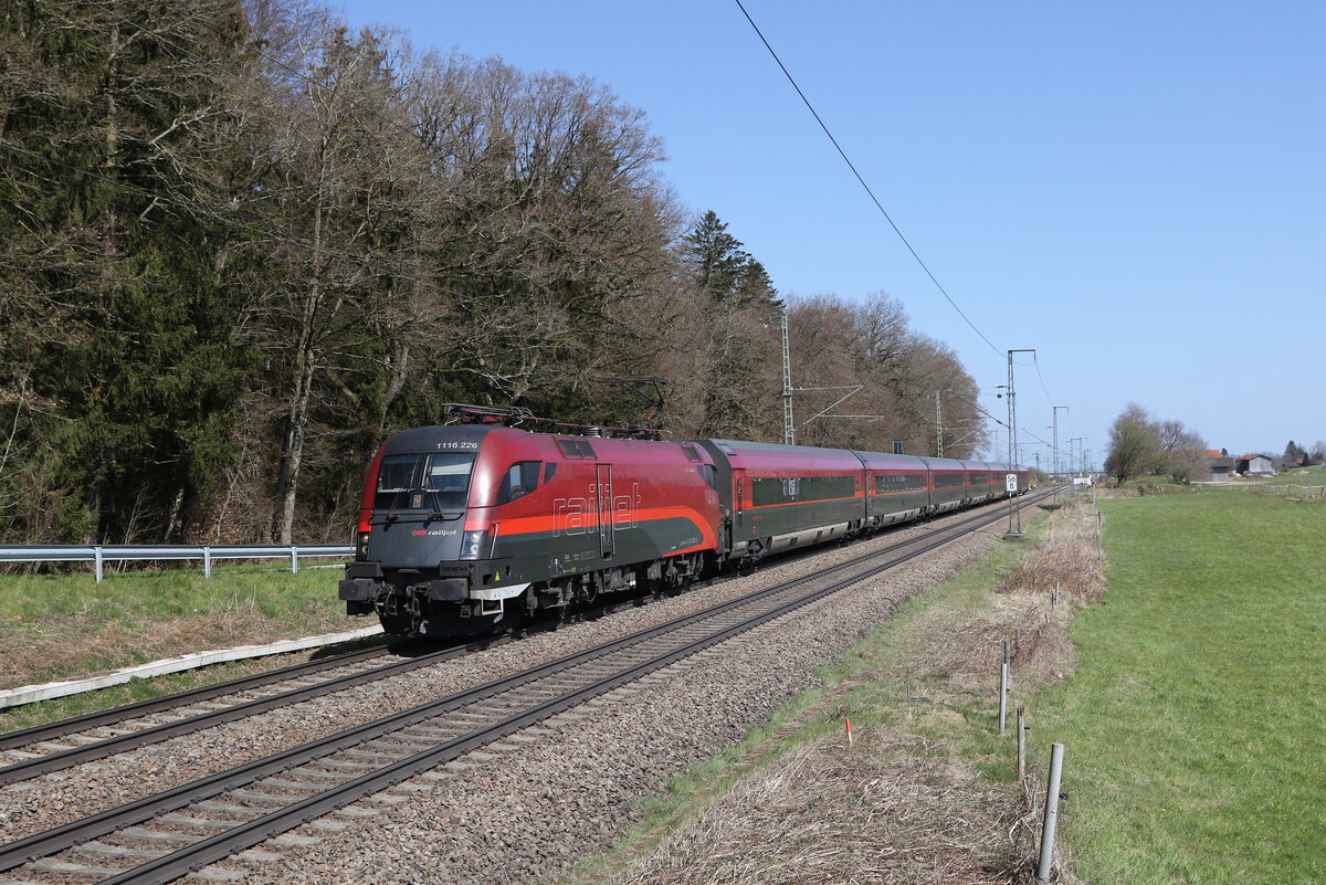 1116 226 aus Salzburg kommend am 11. April 2025 bei Hufschlag.