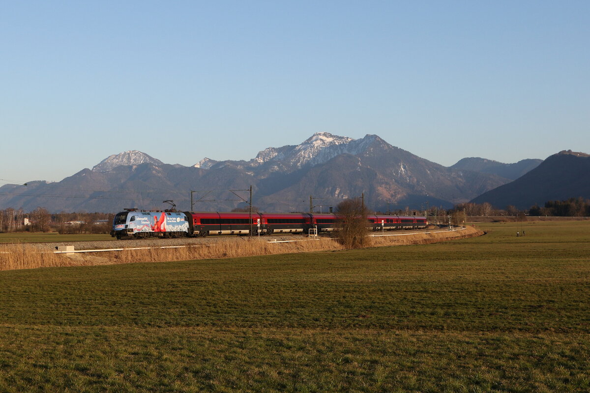 1116 233  Saalbach  aus Salzburg kommend am 19. M�rz 2025 bei Bernau am Chiemsee.
