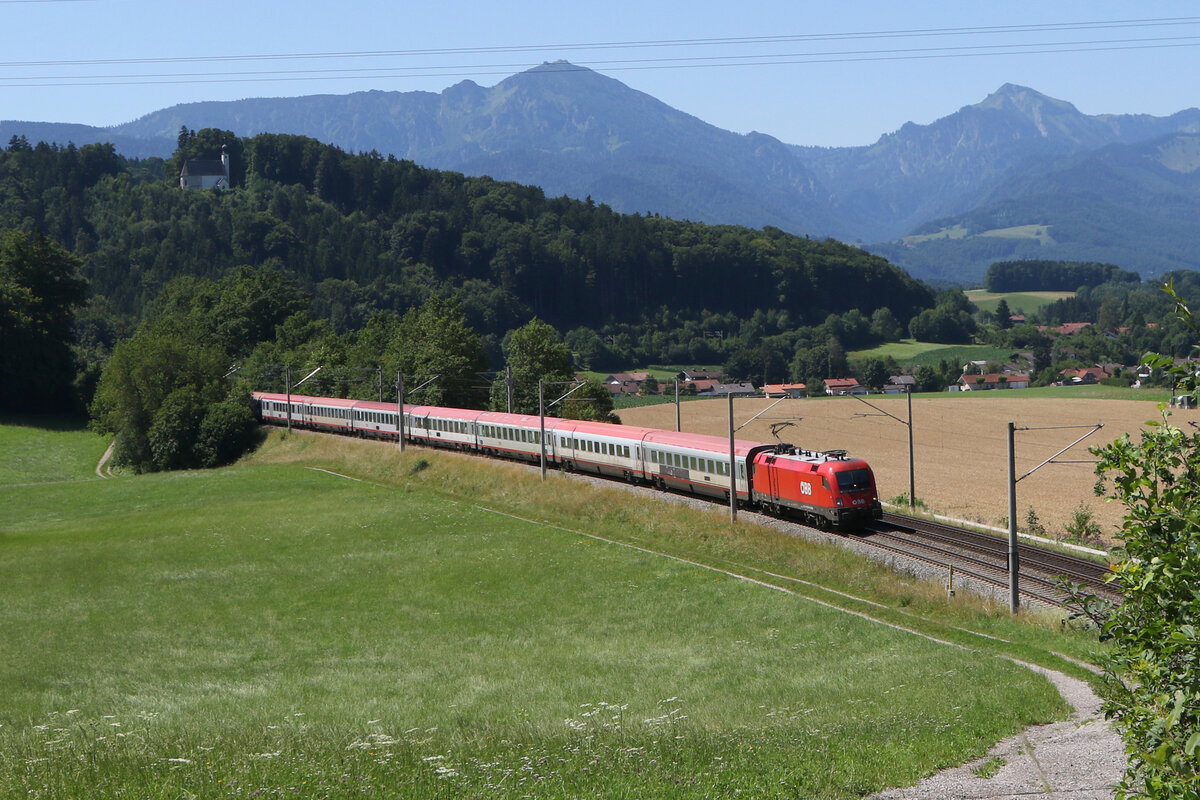 1116 273 mit einem  EC  aus M�nchen kommend am 19. Juli 2025 bei Vachendorf.