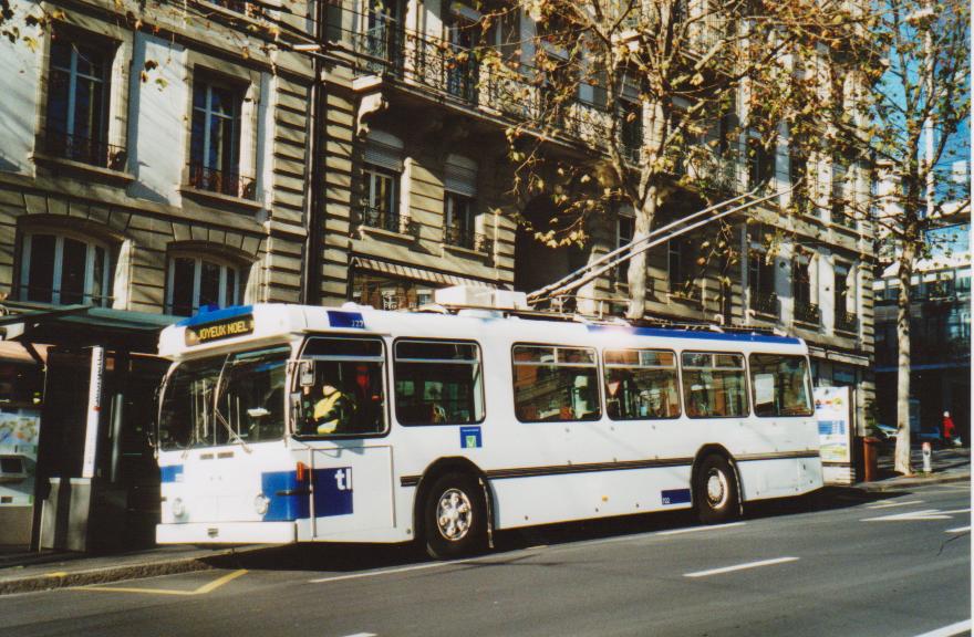 (113'134) - TL Lausanne - Nr. 722 - FBW/Hess Trolleybus am 22. Dezember 2008 in Lausanne, Georgette
