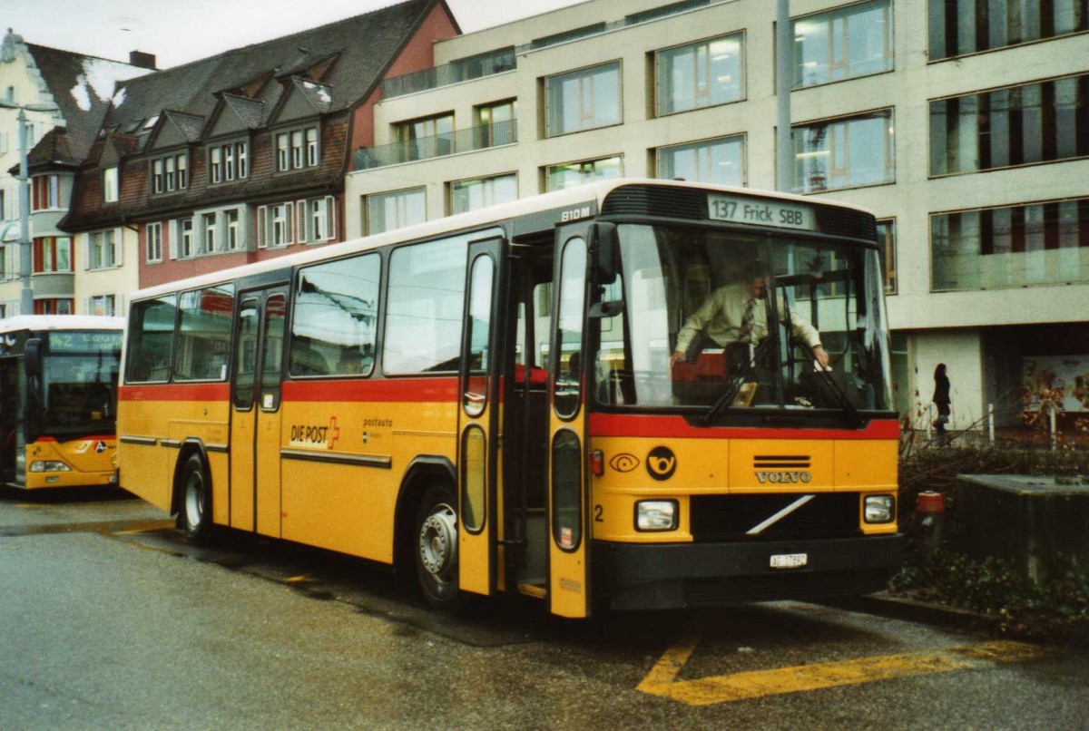 (114'430) - Brndli, Elfingen - Nr. 2/AG 17'892 - Volvo/Hess am 17. Februar 2009 beim Bahnhof Brugg