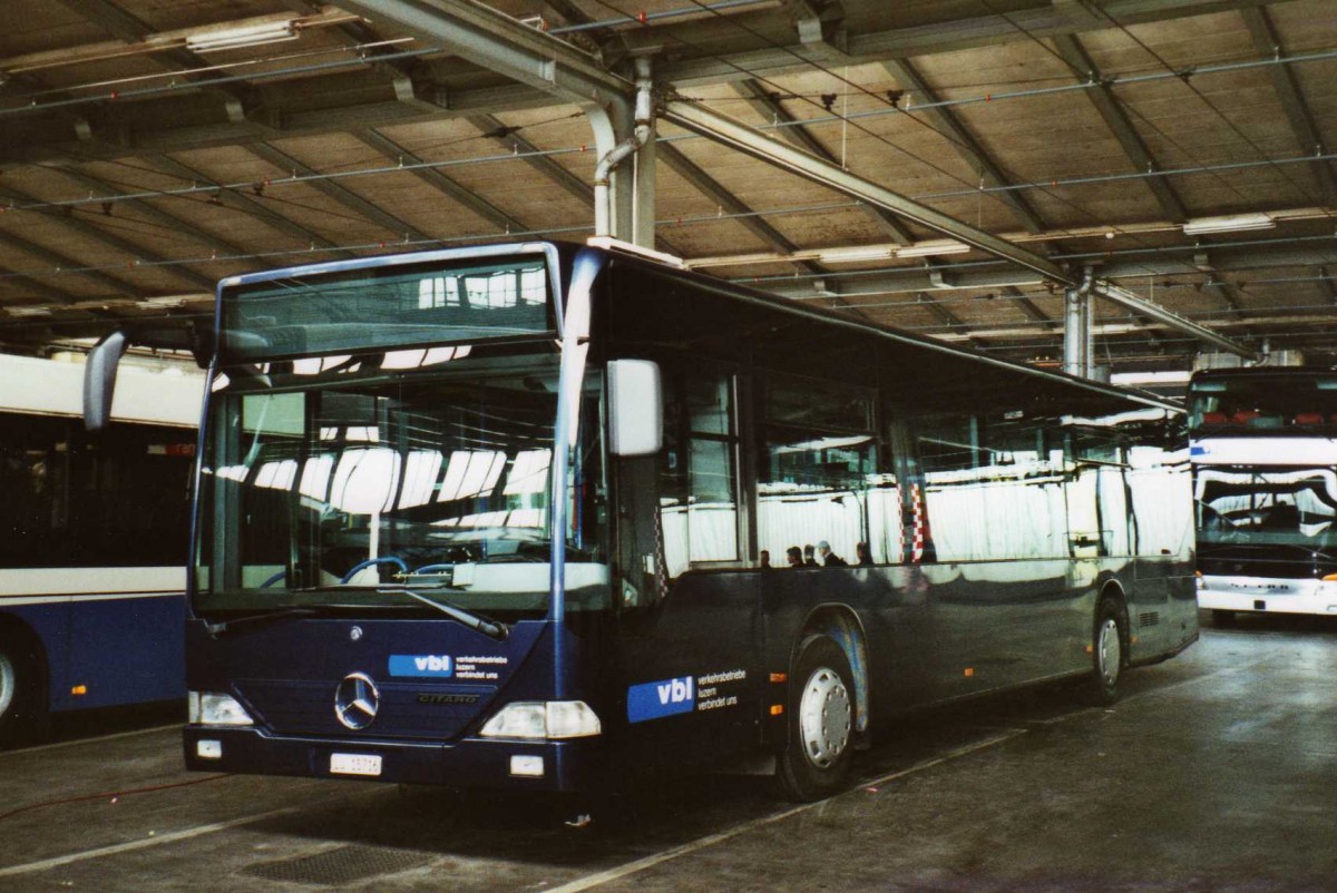 (114'737) - VBL Luzern - Nr. 562/LU 15'716 - Mercedes (ex Gowa, Luzern Nr. 62) am 7. Mrz 2009 in Luzern, Depot