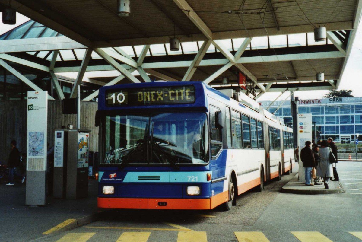 (114'901) - TPG Genve - Nr. 721 - NAW/Hess Doppelgelenktrolleybus (ex Nr. 709) am 8. Mrz 2009 in Genve, Aroport