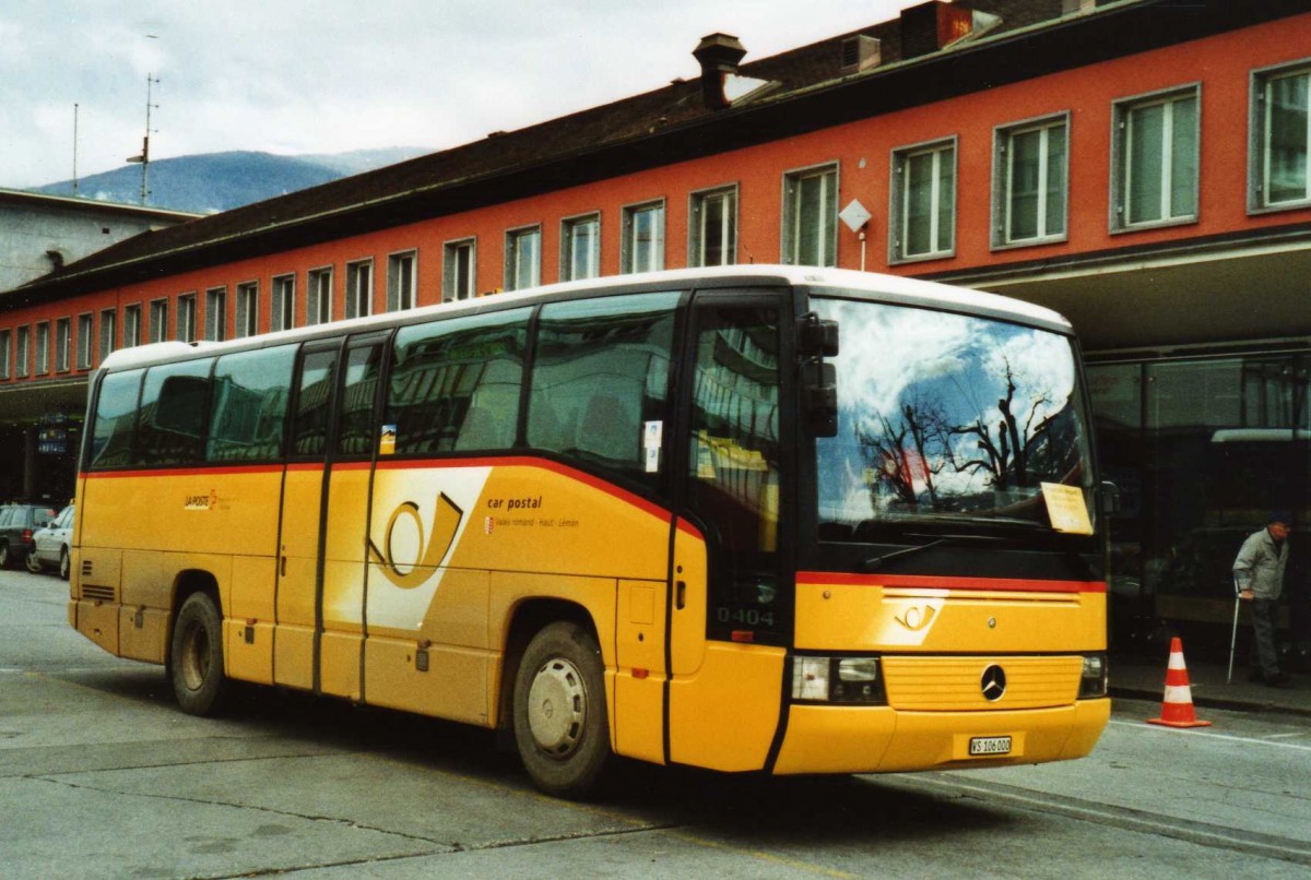 (115'705) - Theytaz, Sion - VS 106'000 - Mercedes (ex Rielle, Sion) am 30. Mrz 2009 beim Bahnhof Sion