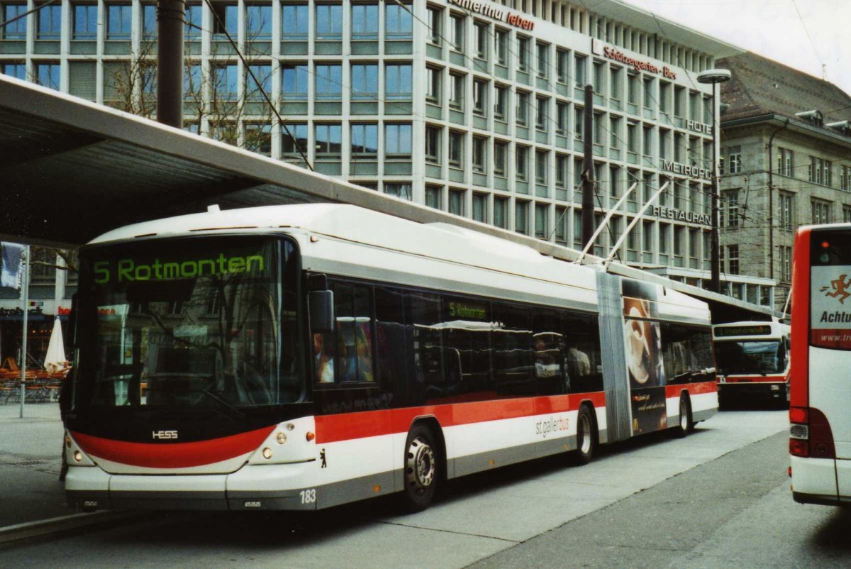 (116'016) - St. Gallerbus, St. Gallen - Nr. 183 - Hess/Hess Gelenktrolleybus am 22. April 2009 beim Bahnhof St. Gallen