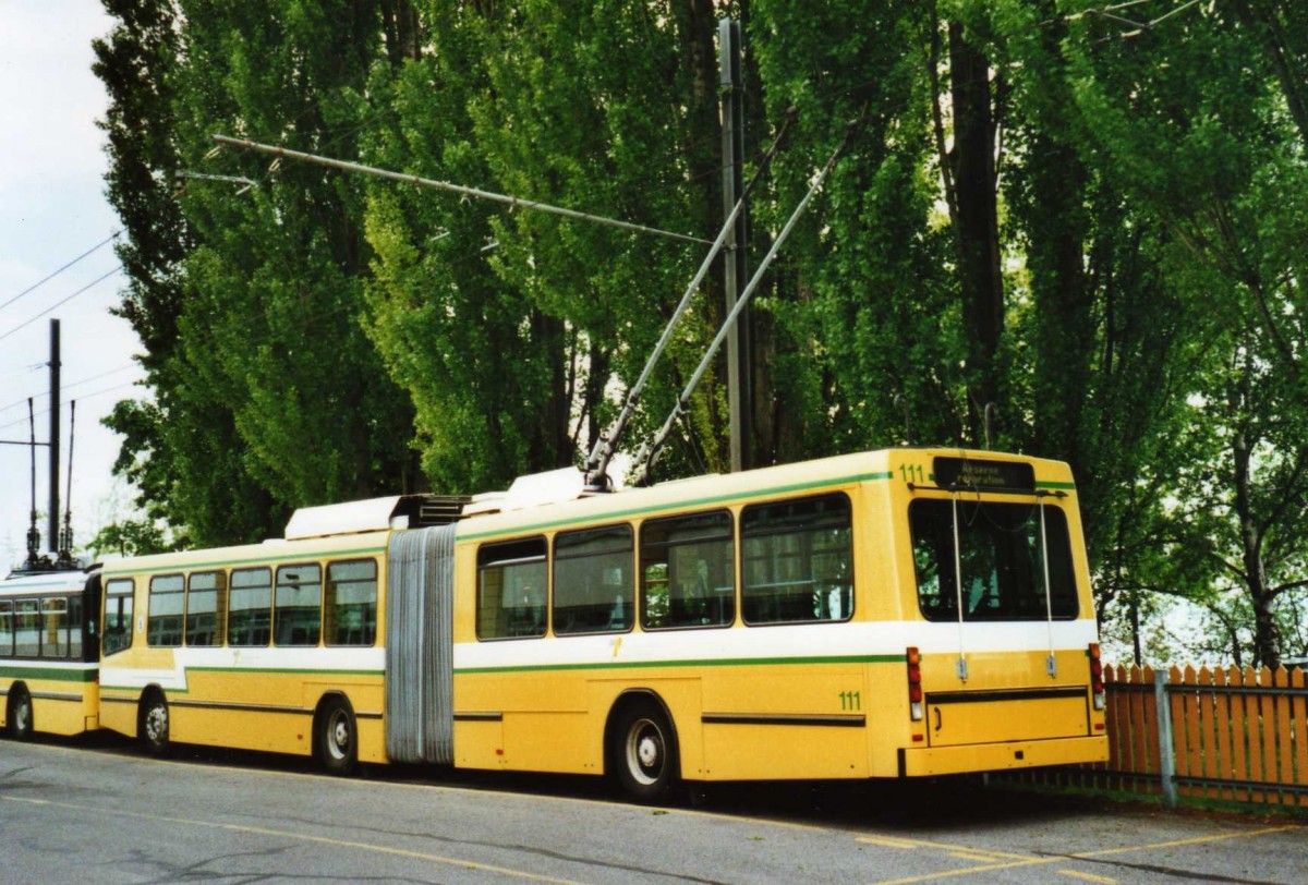 (116'320) - TN Neuchtel - Nr. 111 - NAW/Hess Gelenktrolleybus am 3. Mai 2009 in Neuchtel, Dpt