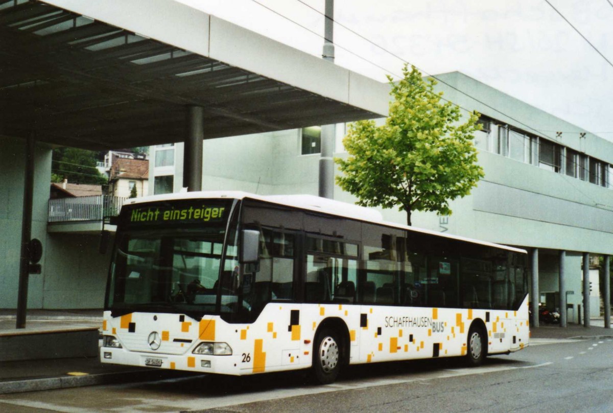 (117'217) - SB Schaffhausen - Nr. 26/SH 54'326 - Mercedes (ex Nr. 11) am 6. Juni 2009 beim Bahnhof Schaffhausen