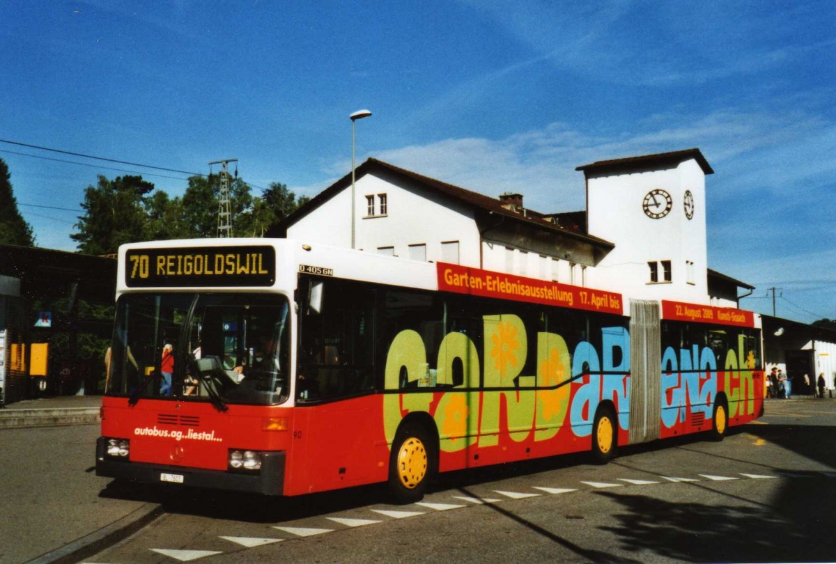 (117'328) - AAGL Liestal - Nr. 90/BL 7603 - Mercedes am 8. Juni 2009 beim Bahnhof Liestal