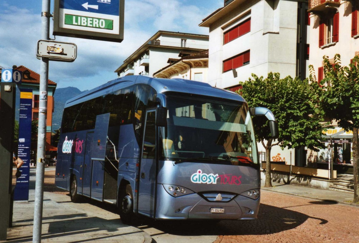 (119'222) - Giosy, S. Antonio - TI 314'936 - Volvo am 20. Juli 2009 beim Bahnhof Bellinzona