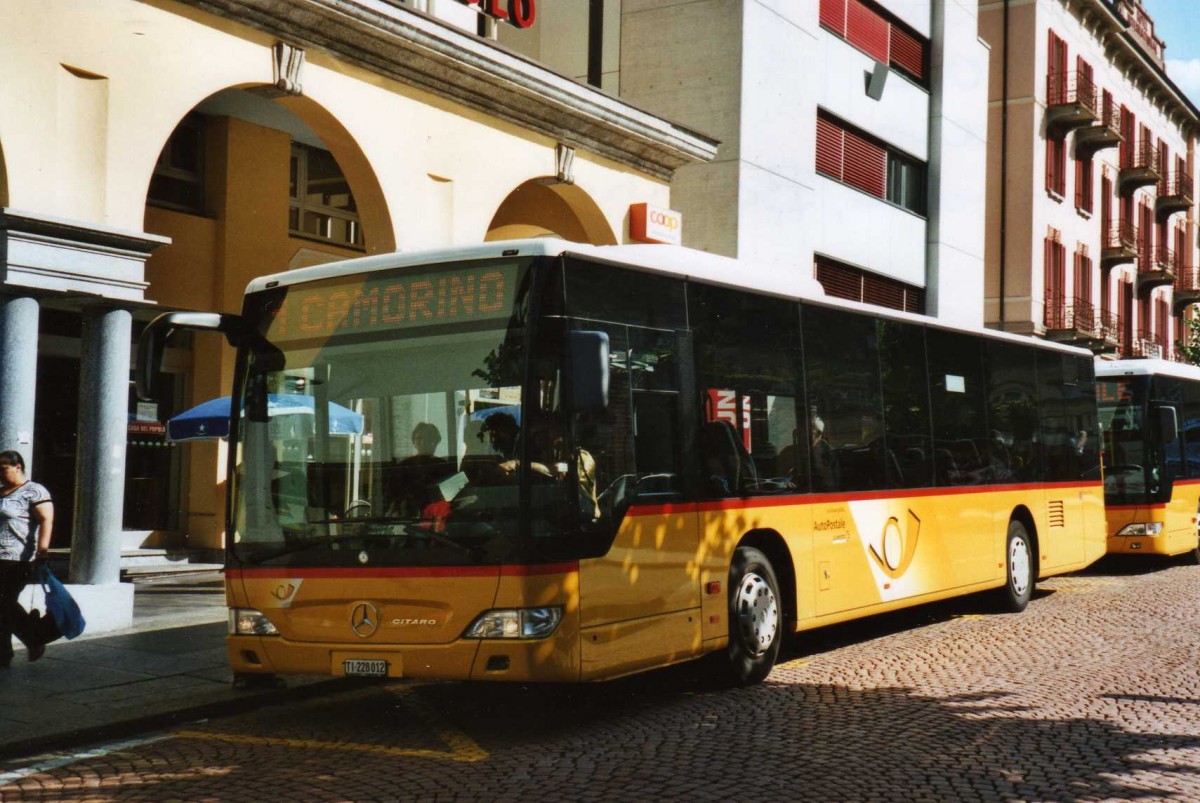 (119'226) - AutoPostale Ticino - TI 228'012 - Mercedes am 20. Juli 2009 beim Bahnhof Bellinzona