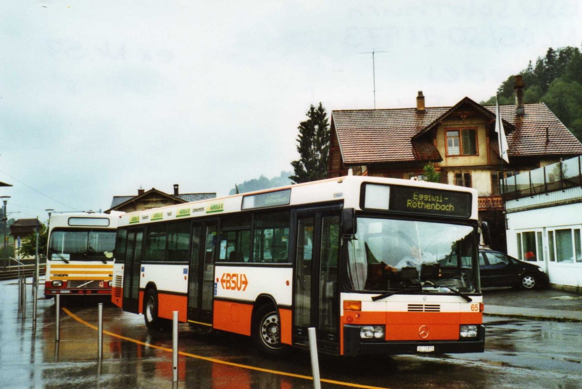 (119'333) - BSU Solothurn - Nr. 65/SO 21'973 - Mercedes (ex Nr. 59) am 3. August 2009 beim Bahnhof Signau (Einsatz Busland)