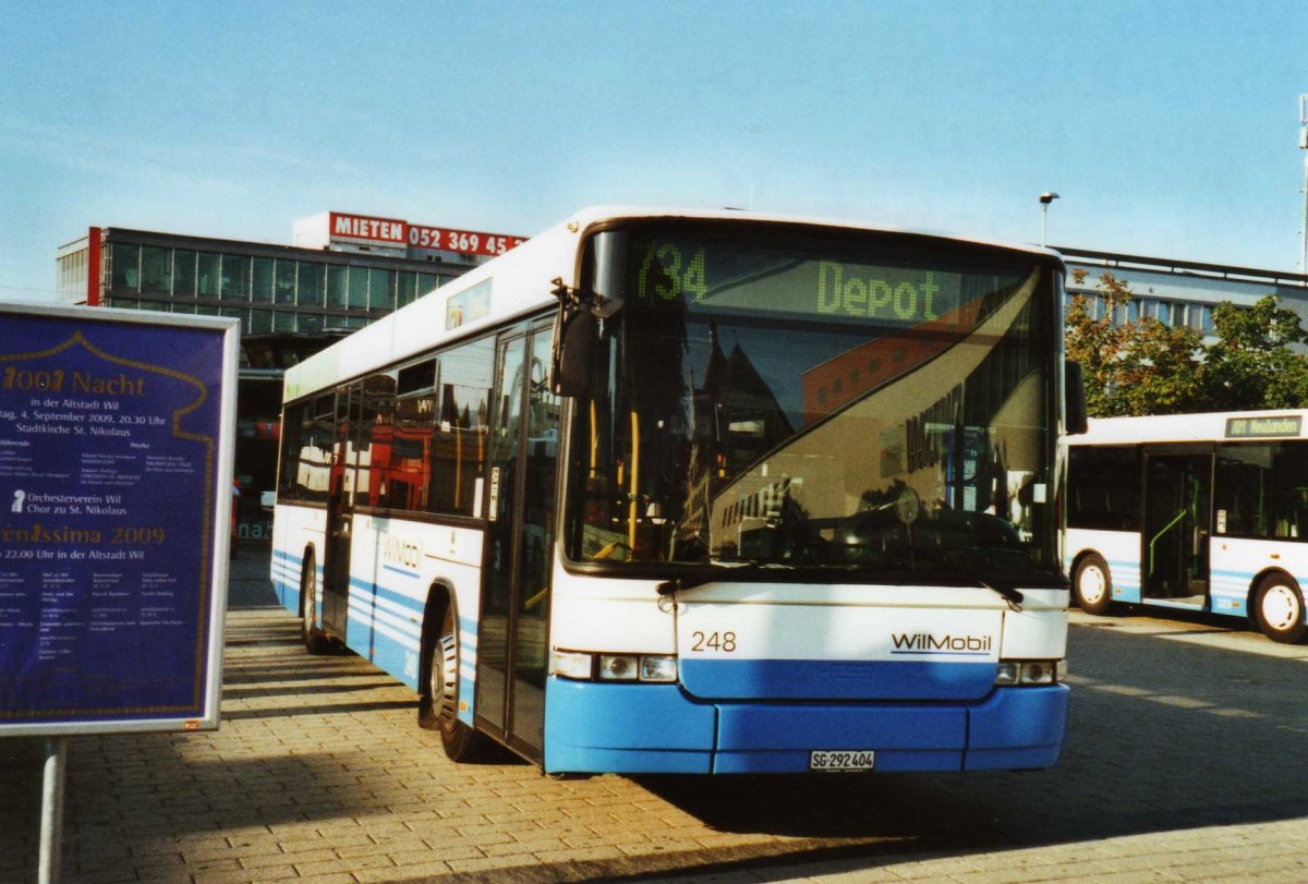 (120'108) - WilMobil, Wil - Nr. 248/SG 292'404 - Volvo/Hess (ex BOS Wil Nr. 7) am 19. August 2009 beim Bahnhof Wil