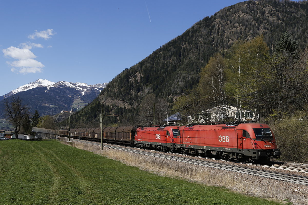 1216 001 und 1216 004 vom Brenner kommend am 8. April 2017. Aufgenommen bei Freienfeld/Campo di Trens.