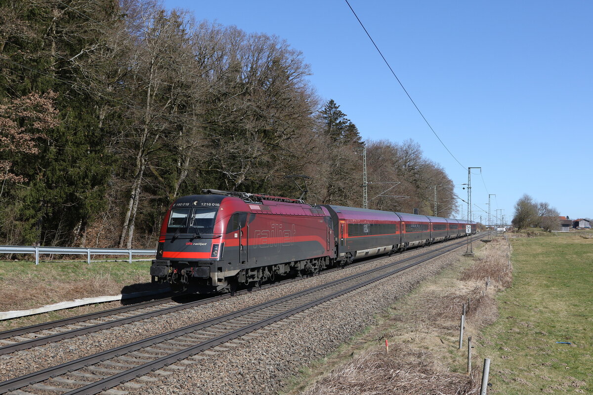 1216 018 aus Salzburg kommend am 20. M�rz 2025 bei Hufschlag.
