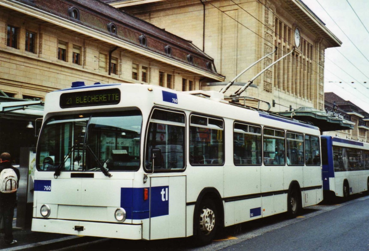 (122'236) - TL Lausanne - Nr. 760 - NAW/Lauber Trolleybus am 19. November 2009 beim Bahnhof Lausanne