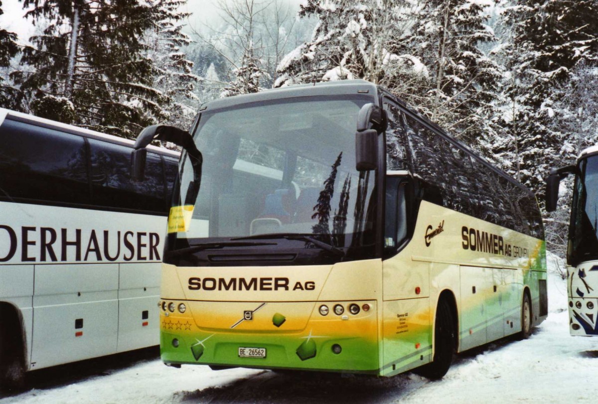 (123'708) - Sommer, Grnen - BE 25'562 - Volvo am 9. Januar 2010 in Adelboden, Unter dem Birg