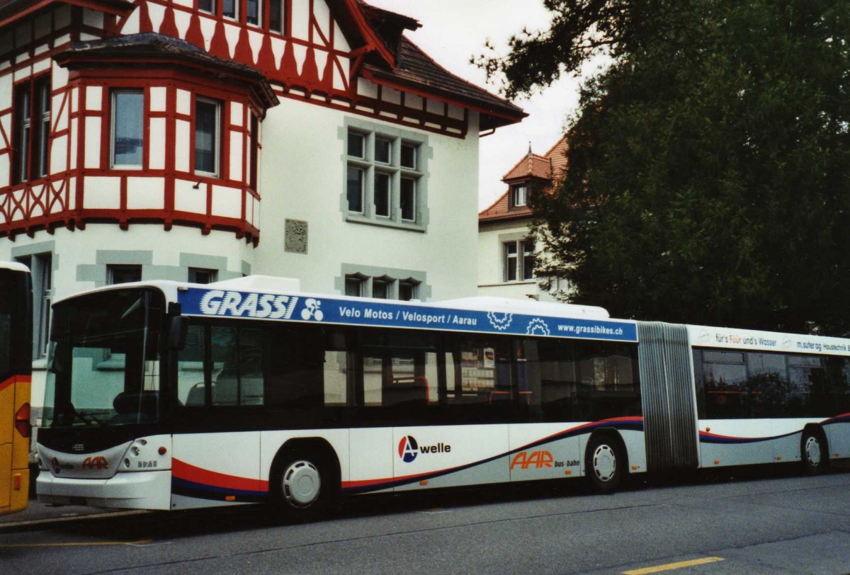 (124'508) - AAR bus+bahn, Aarau - Nr. 171/AG 374'171 - Scania/Hess am 17. Februar 2010 beim Bahnhof Aarau