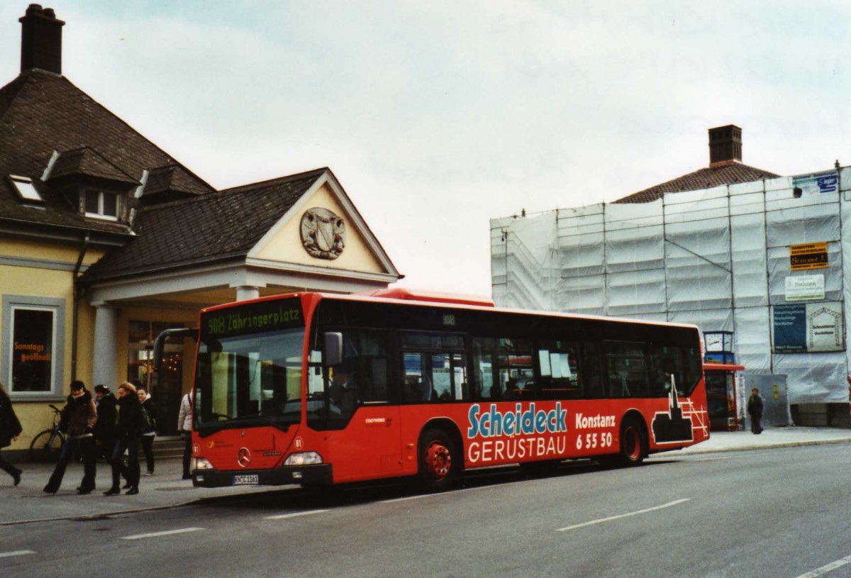 (124'809) - SWK Konstanz - Nr. 61/KN-C 1161 - Mercedes am 10. Mrz 2010 beim Bahnhof Konstanz