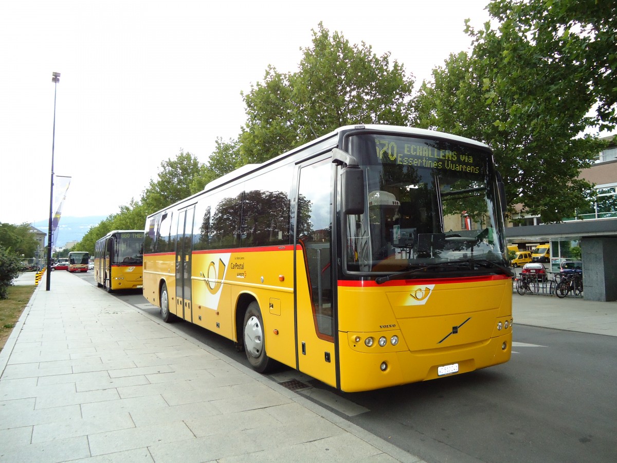 (128'092) - CarPostal Ouest - VD 510'241 - Volvo (ex P 25'162) am 26. Juli 2010 beim Bahnhof Yverdon