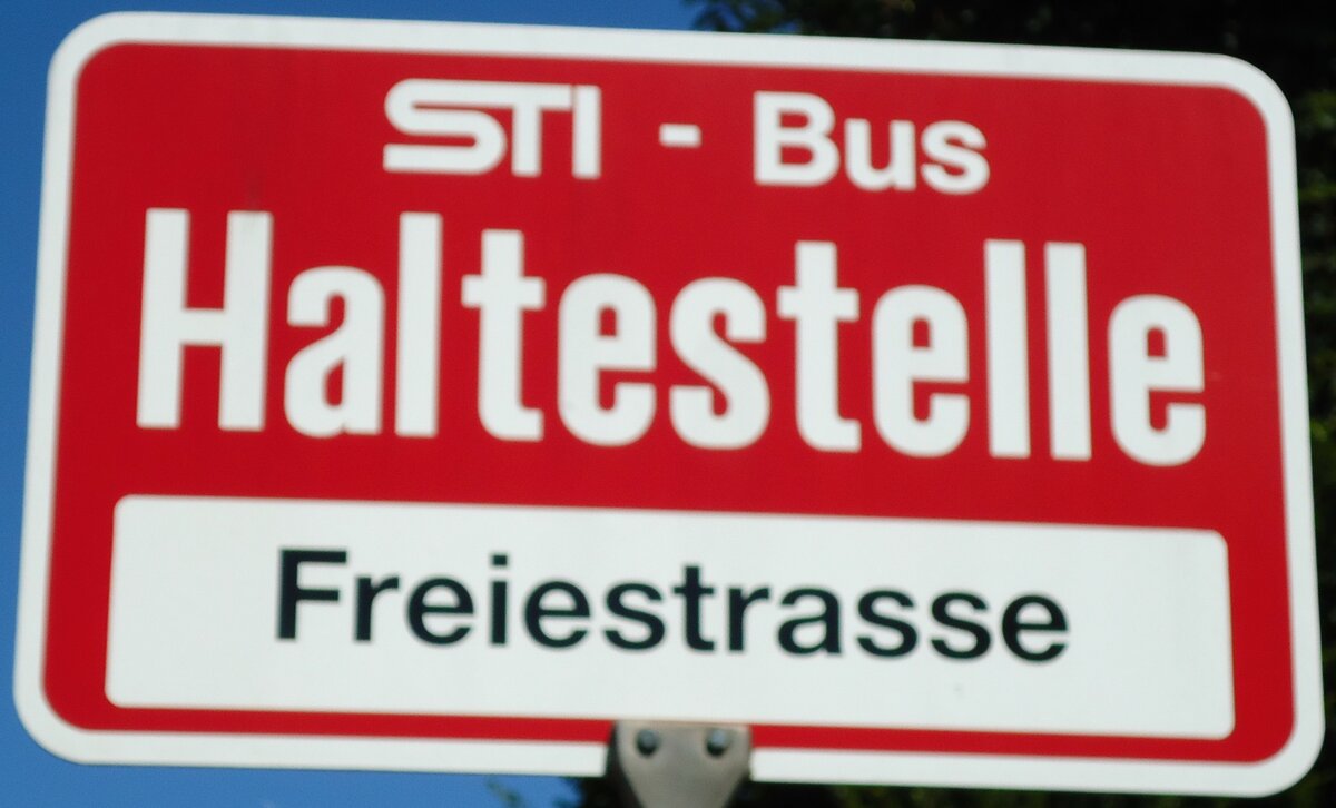 (128'190) - STI-Haltestellenschild - Thun, Freiestrasse - am 1. August 2010