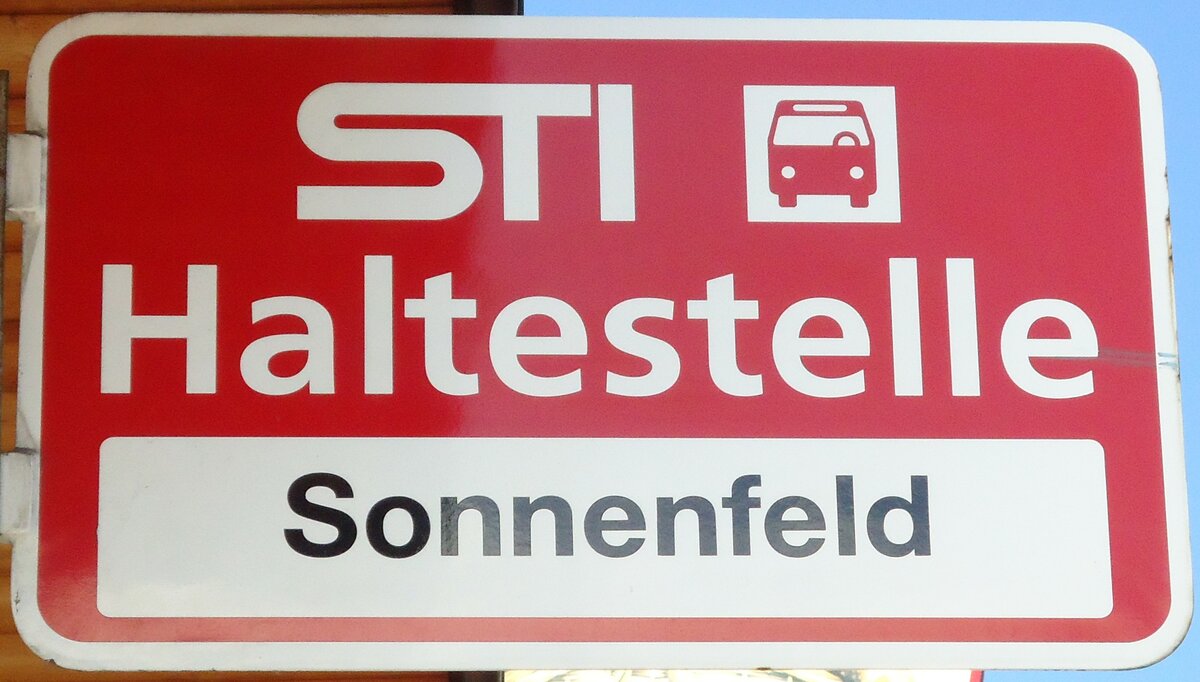 (128'208) - STI-Haltestellenschild - Steffisburg, Sonnenfeld - am 1. August 2010