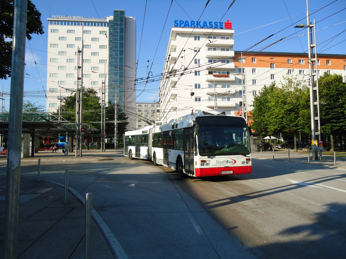 (128'305) - StadtBus, Salzburg - Nr. 278/S 654 JG - Van Hool Gelenktrolleybus (ex Nr. 0378) am 8. August 2010 beim Bahnhof Salzburg