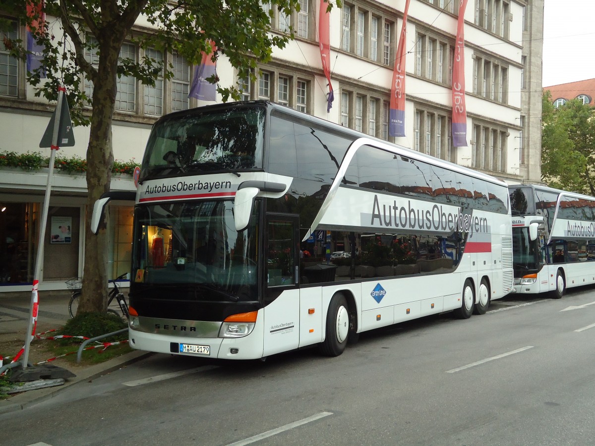 (128'582) - Autobus Oberbayern, Mnchen - M-AU 2179 - Setra am 11. August 2010 beim Hauptbahnhof Mnchen