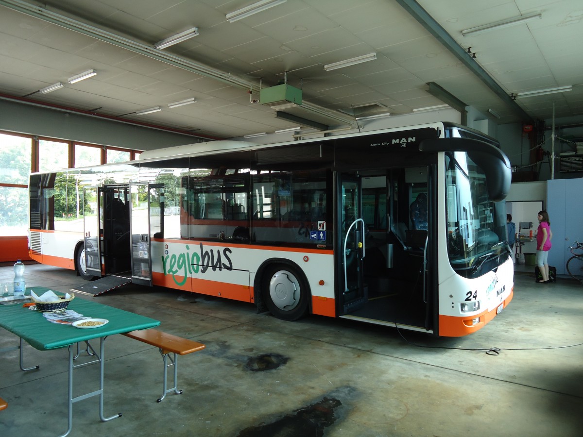 (128'868) - Regiobus, Gossau - Nr. 24/SG 88'221 - MAN am 21. August 2010 in Gossau, Depot