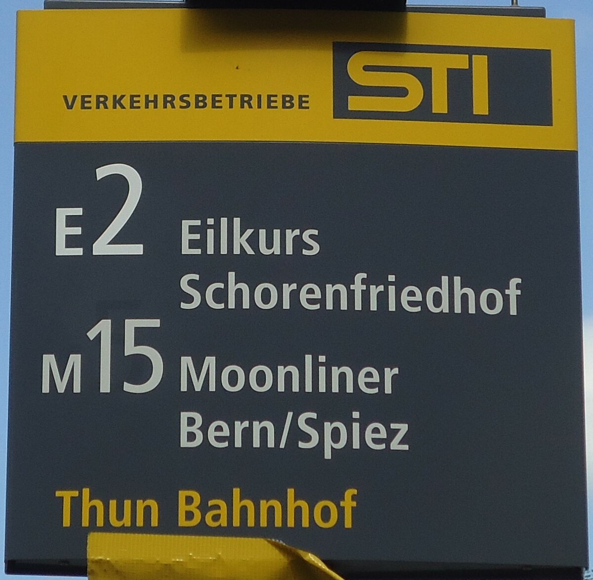 (129'298) - STI-Haltestellenschild - Thun, Bahnhof - am 4. September 2010