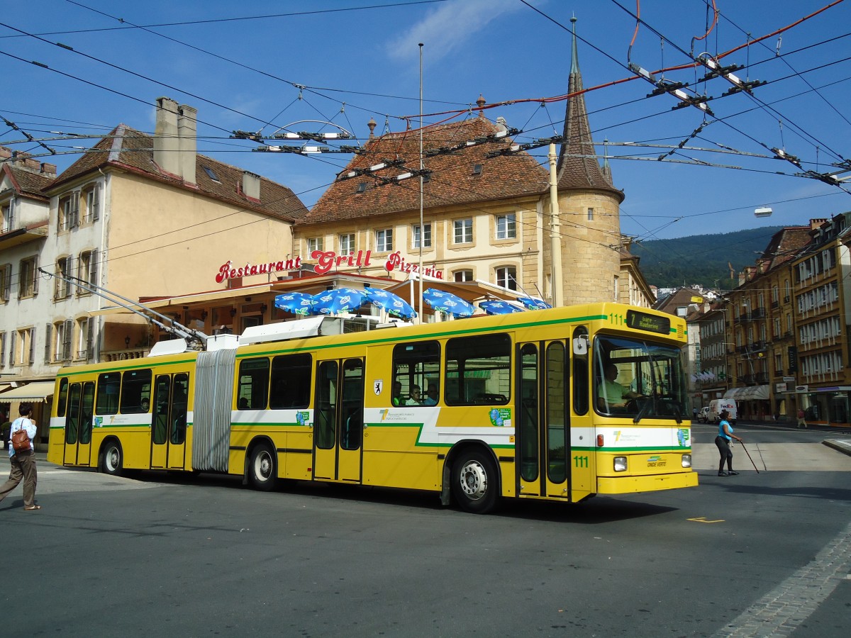 (129'544) - TN Neuchtel - Nr. 111 - NAW/Hess Gelenktrolleybus am 6. September 2010 in Neuchtel, Place Pury