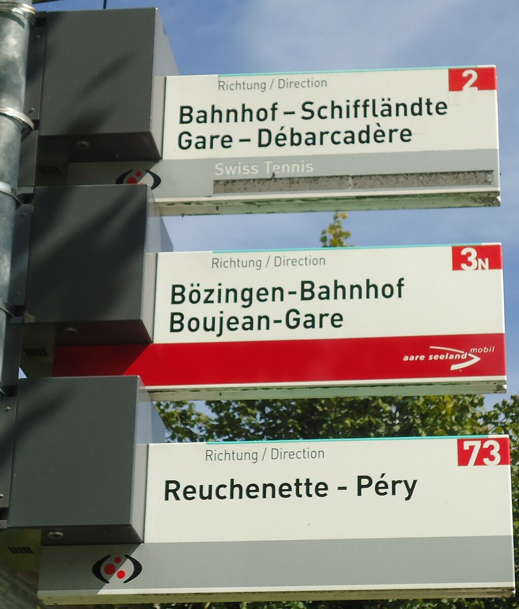 (129'632) - VB/aare seeland mobil-Haltestellenschilder - Biel, Swiss Tennis - am 12. September 2010