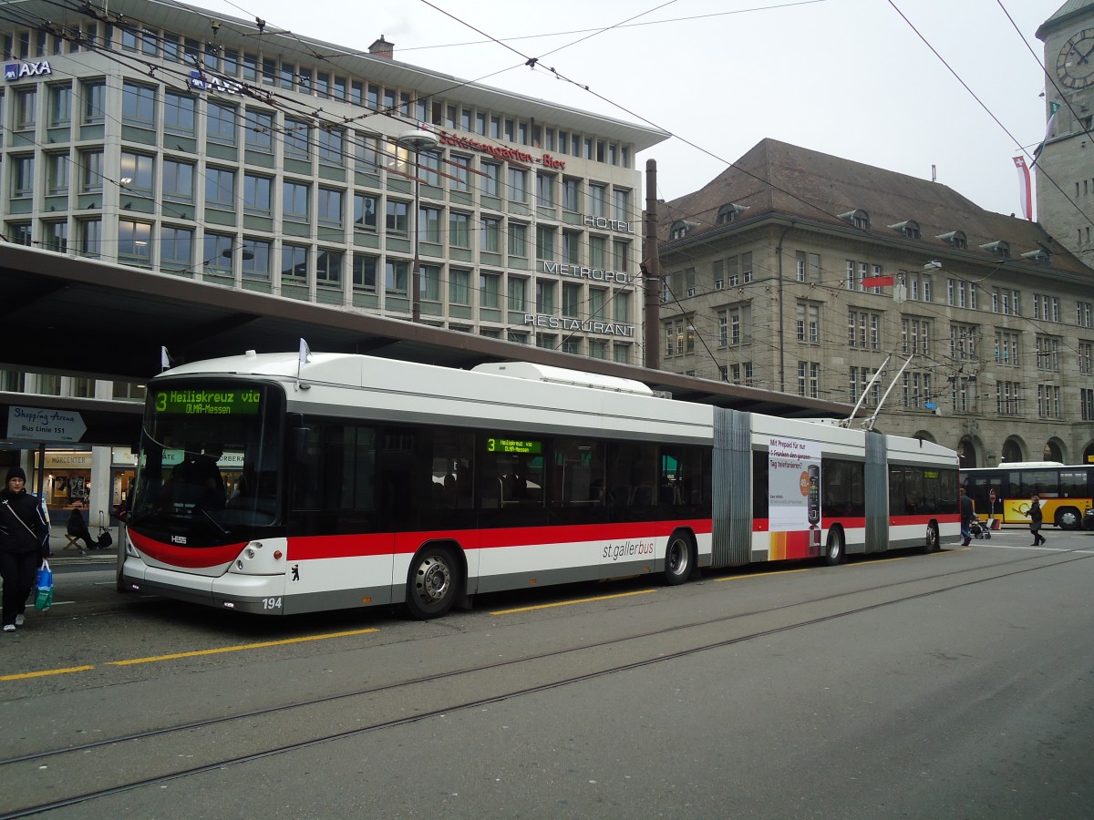 (130'430) - St. Gallerbus, St. Gallen - Nr. 194 - Hess/Hess Doppelgelenktrolleybus am 13. Oktober 2010 beim Bahnhof St. Gallen