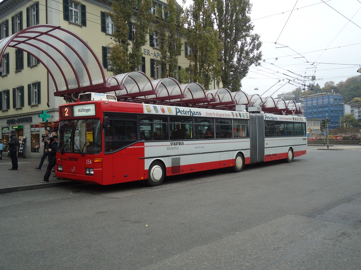 (130'441) - SW Winterthur - Nr. 154 - Mercedes Gelenktrolleybus am 13. Oktober 2010 beim Hauptbahnhof Winterthur